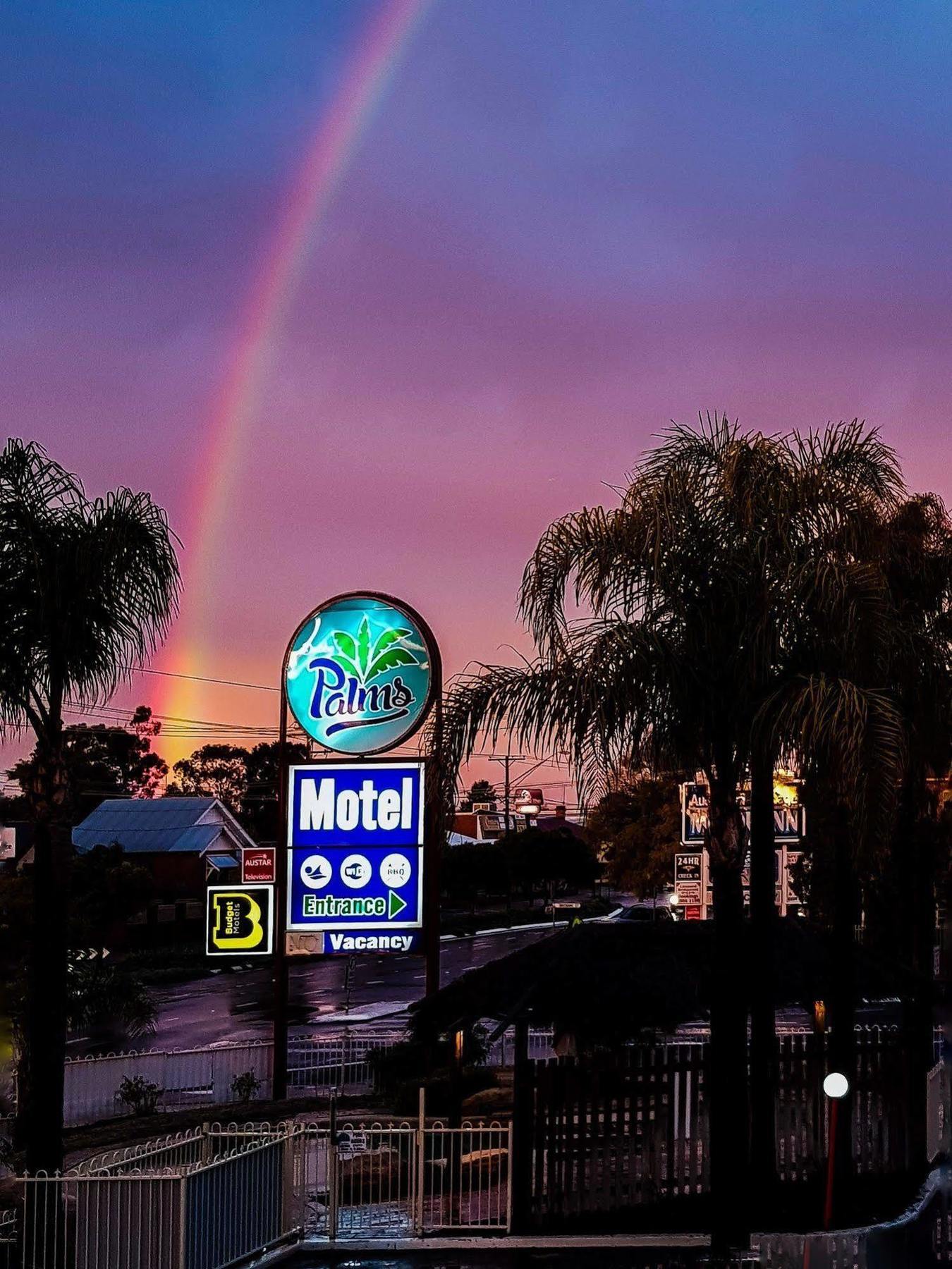 The Palms Dubbo Motel Exterior photo